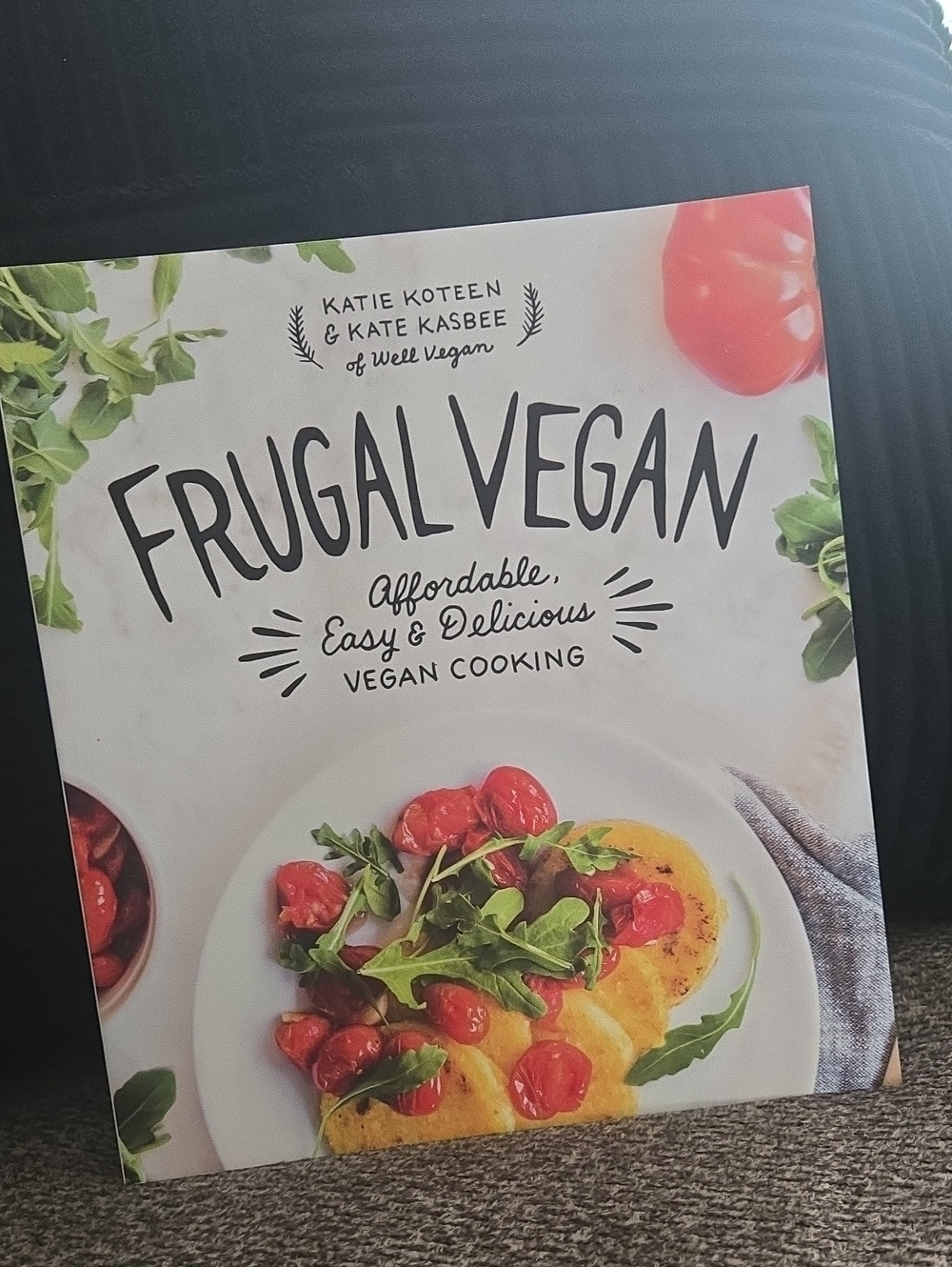 Cookbook : Frugal Vegab by Katie Koteen & Kate Kasbee